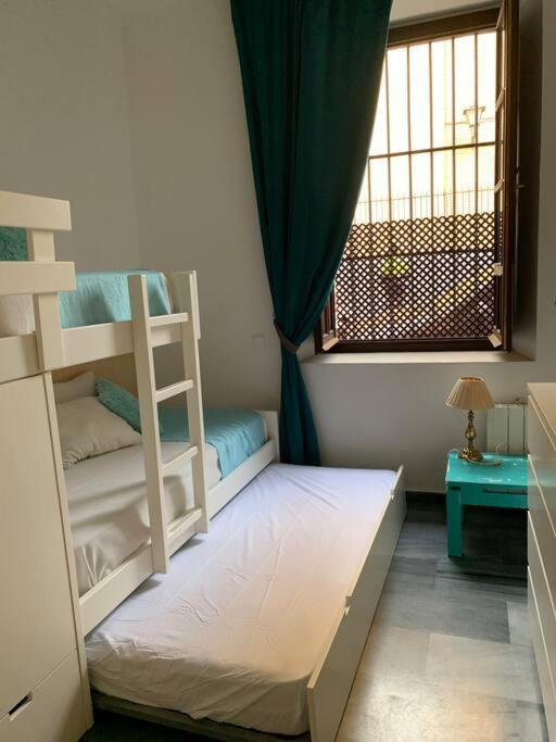 Beautiful Silent Apartment Private Parking Sevilla Kültér fotó